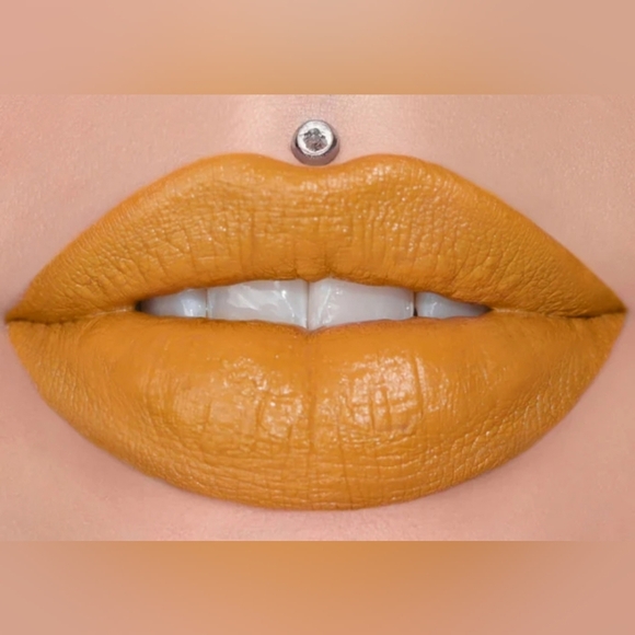 Jeffree Star Velvet Trap Lipstick, Extending The Olive Branch, NEW - Picture 1 of 3